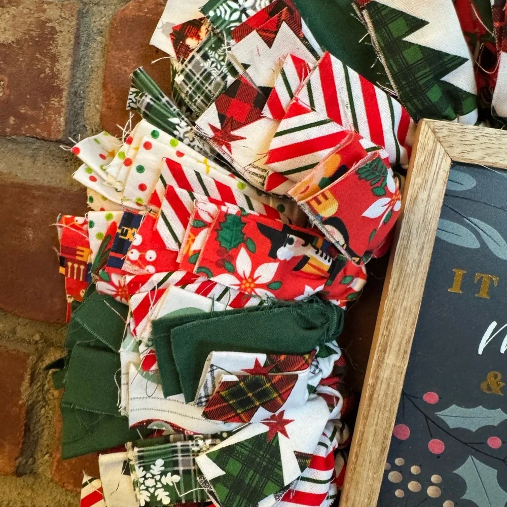 Christmas It’s Time for Mistletoe and Holly Rag Wreath